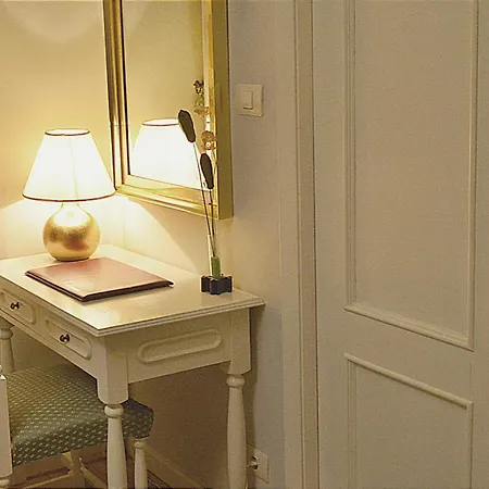 Tres Carabelas Hotel 2*