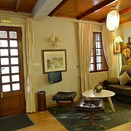 Hotel Tres Carabelas