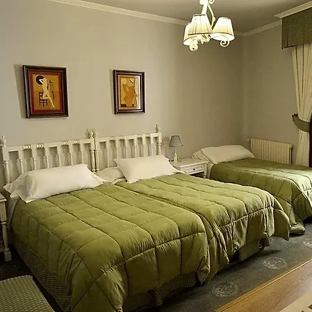 Tres Carabelas Hotel