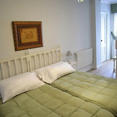 Tres Carabelas 2* Baiona
