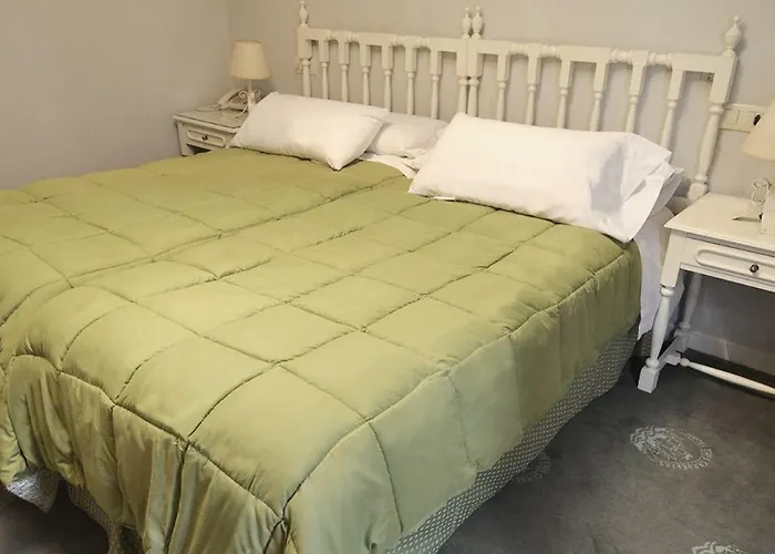 Tres Carabelas Hotell 2*