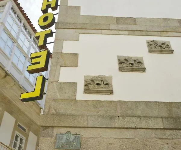 Tres Carabelas Hotel